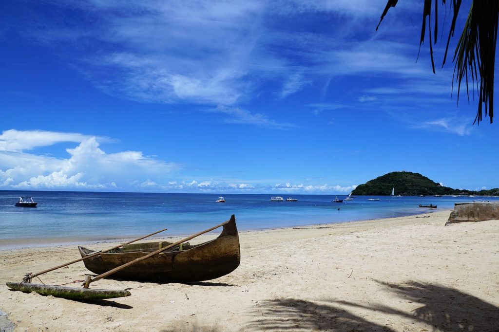 Nosy Be Strand auf Madagaskars Insel